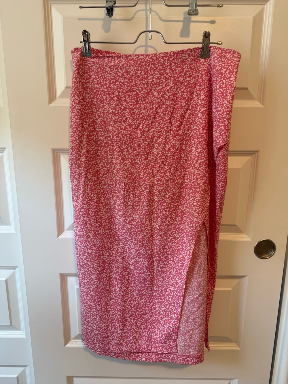 Abercrombie & Fitch Pink Floral Midi Skirt with Side Slit - Picture 2 of 2